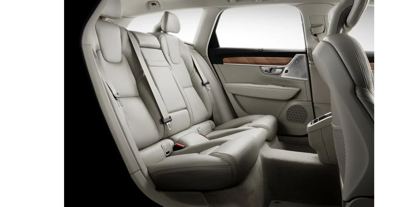 Volvo V90 places