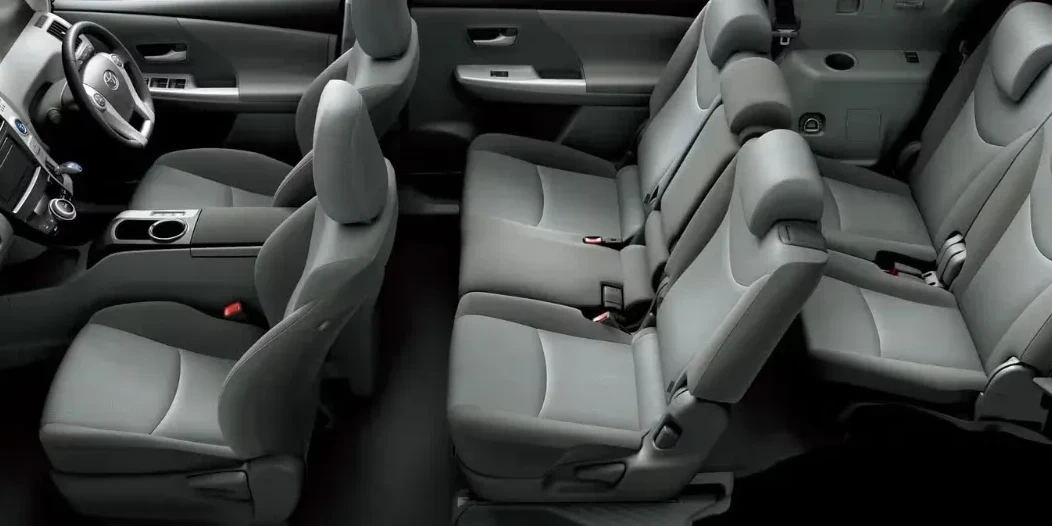 toyota-prius-7-places