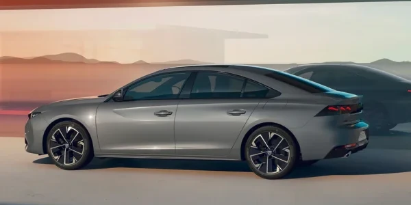 Peugeot 508 vue cote