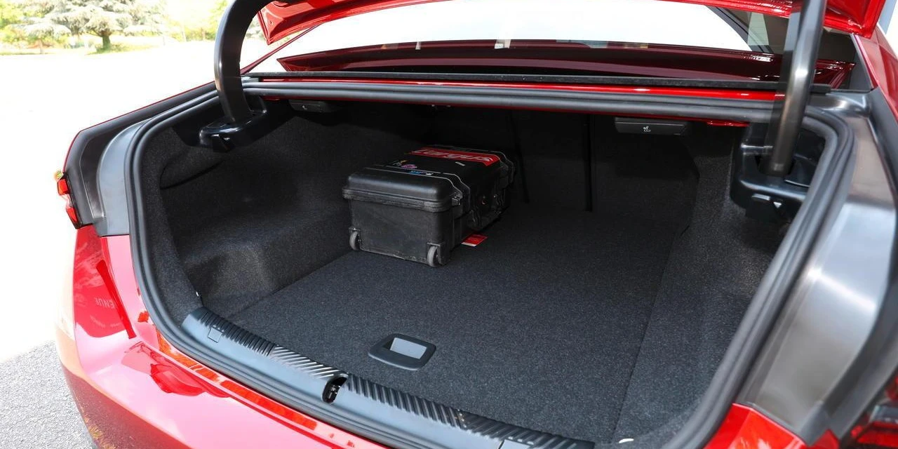 bmw-i5-2023-005