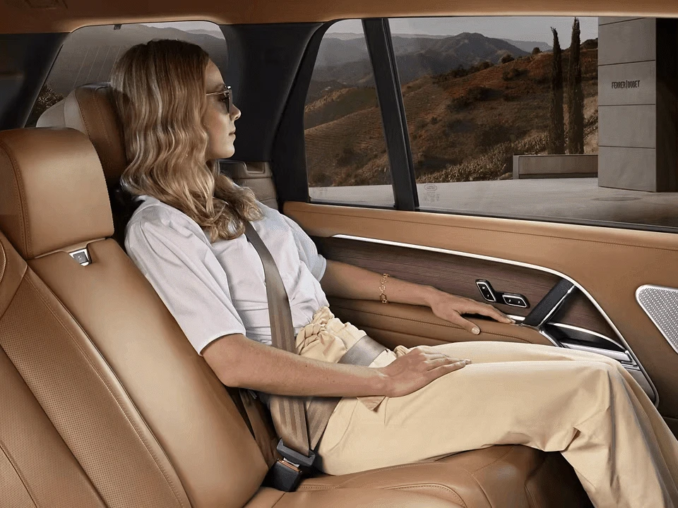 range-river-7-interieur-vivacar