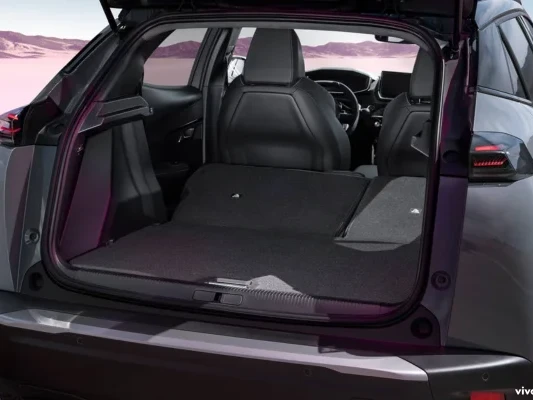 Peugeot 2008 hybride coffre