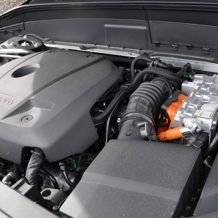 volvo-XC90-7places-moteur