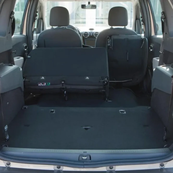 Dacia Lodgy 7 places coffre sieges rabaisse11