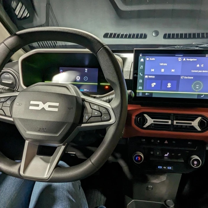 dacia-spring-interieur-avant10