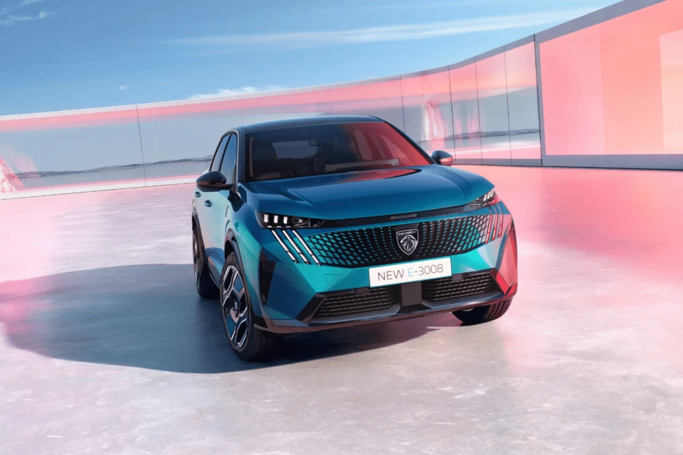 Peugeot-e3008-face