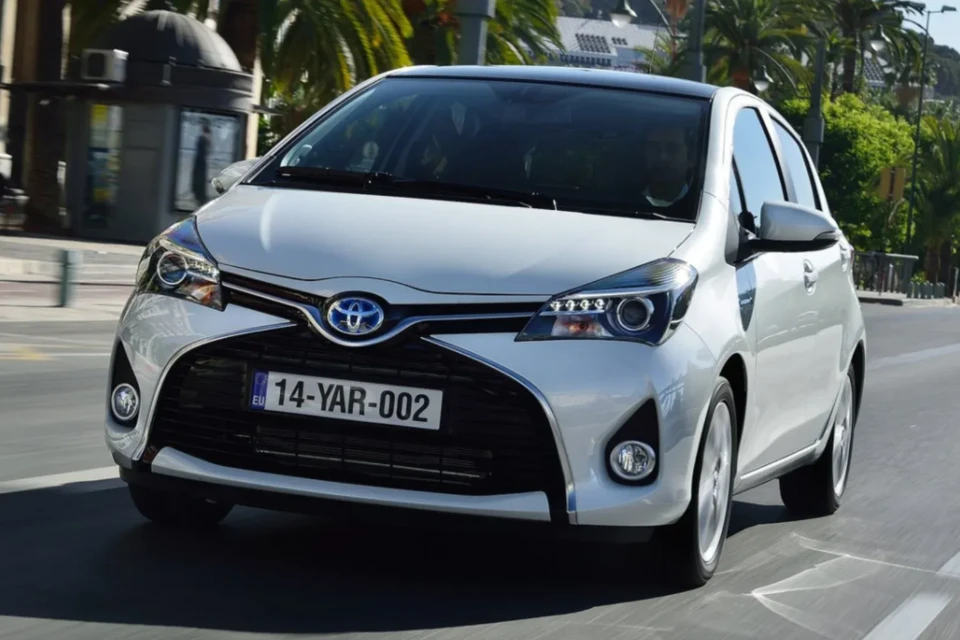Top-10-des-voitures-hybrides-les-moins-cheres