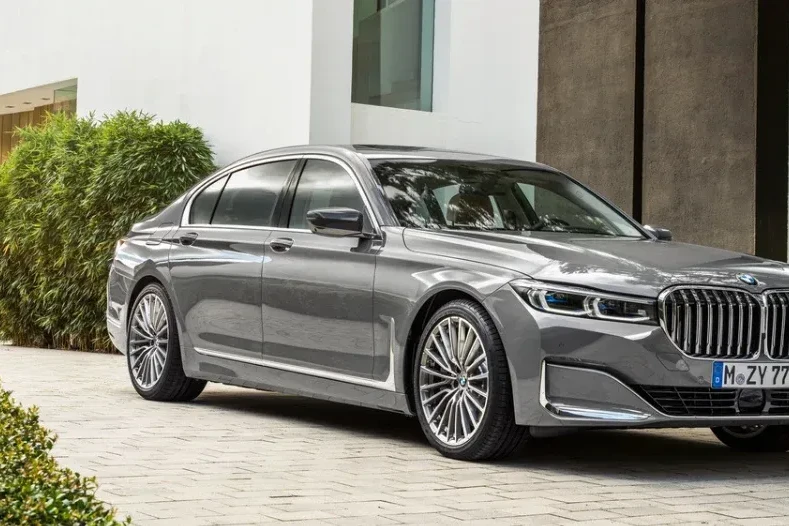 BMW-750-IA