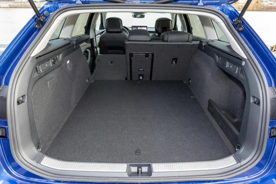 coffre-skoda-superb-break
